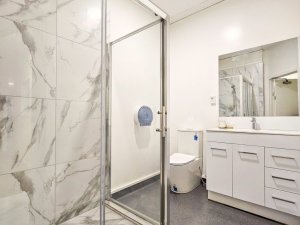 Toilet 1