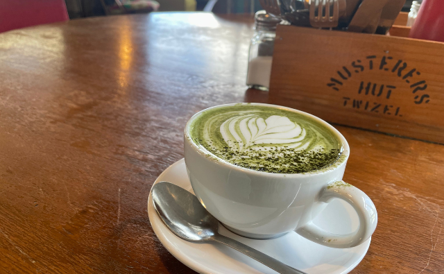 トワイゼルでほっと一息──おすすめカフェ2軒