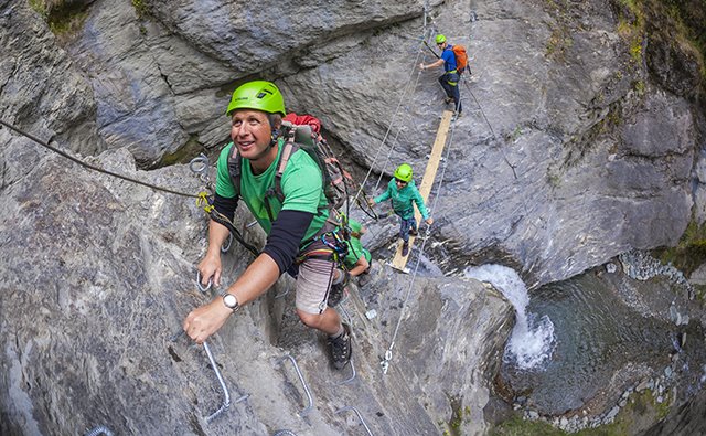 ロッククライミング