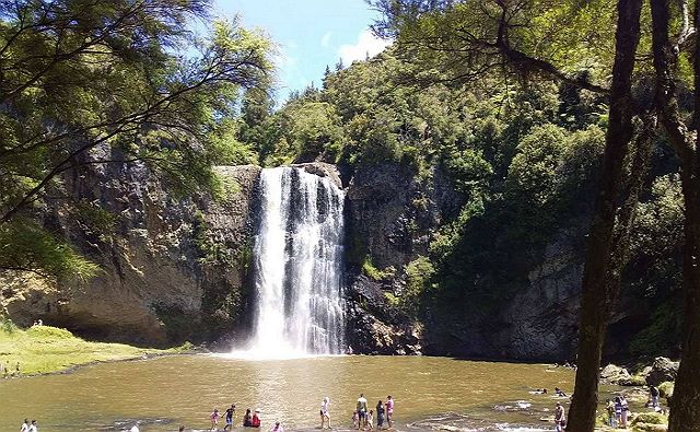 HUNUA FALLS