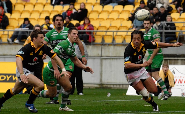 郎丸選手も参戦するスーパーラグビー