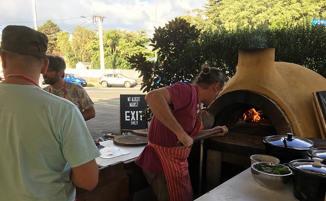 本格釜焼きピッツァ