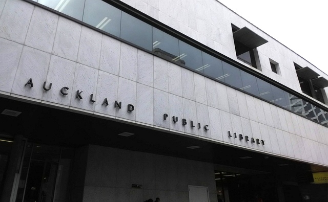 auckland-public-library-outside