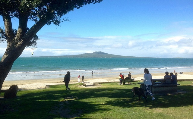 Takapuna ビーチ